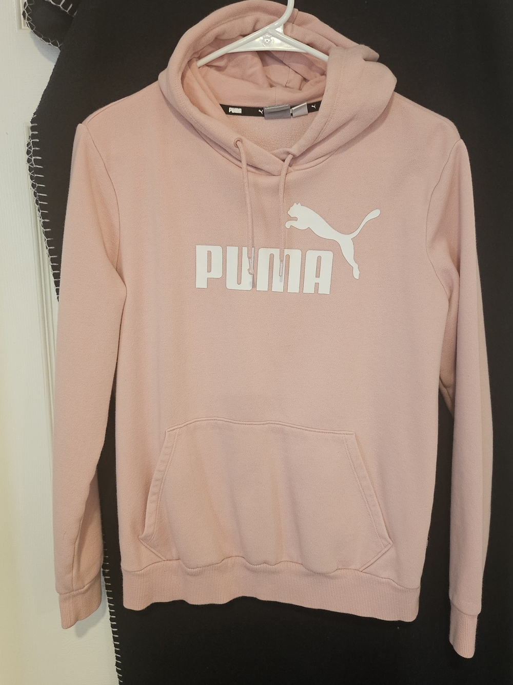 Puma Women's Light Pink Logo Hoodie-M